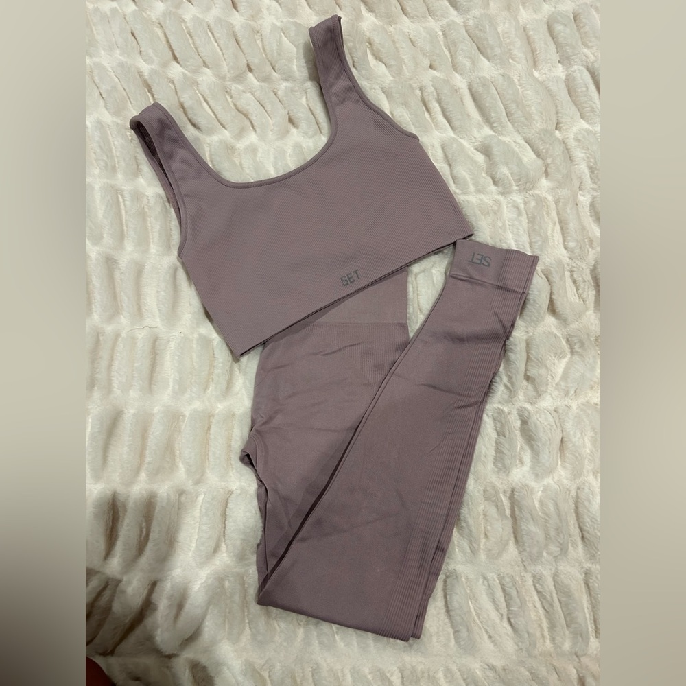 Blush Set active set